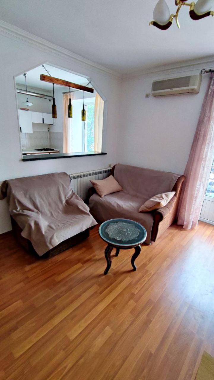 Apartments On Sayat-Nova 14 Yerevan Bagian luar foto